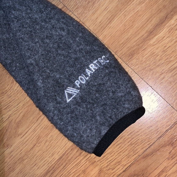 NWT The North Face Baby Denali One-Piece Set (includes mitten and boots), 18-24M - Picture 3 of 16